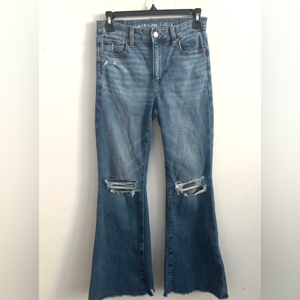 American Eagle Jeans Next level Stretch Sz 0 Distressed Super high Rise Bootcut